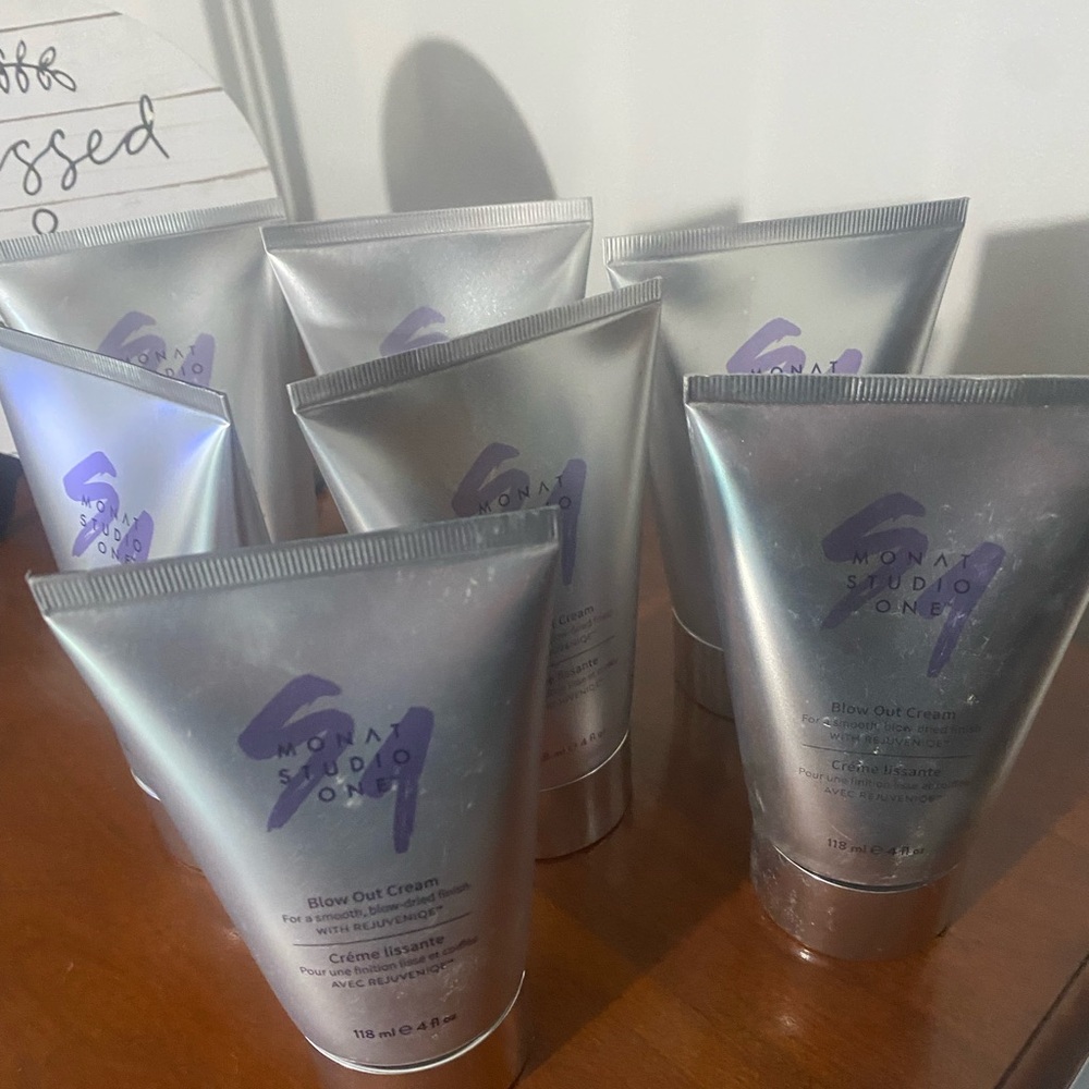 Monat BlowOut Cream (7 bottles)
